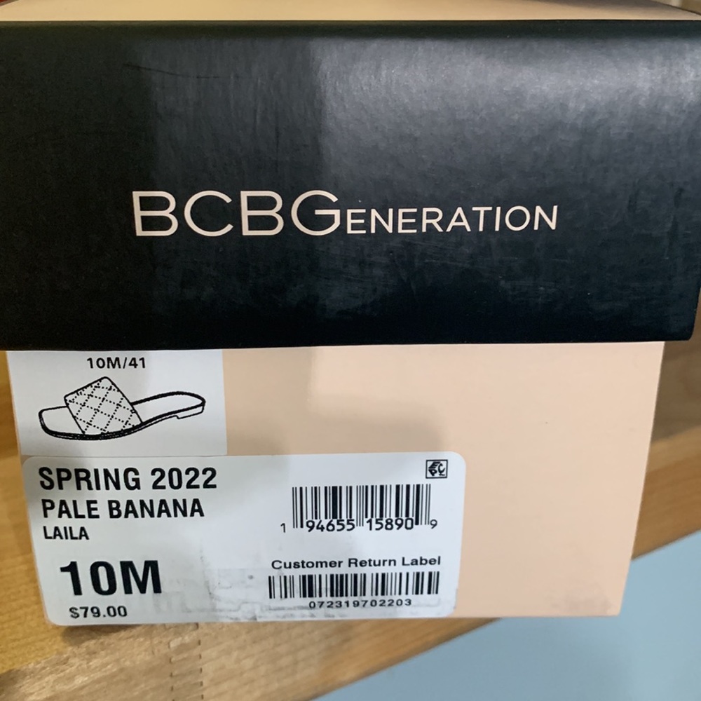 BCB Generation Pale Yellow Laila Slide Sandal With Diamond Quilted Strap NWT - Picture 12 of 12